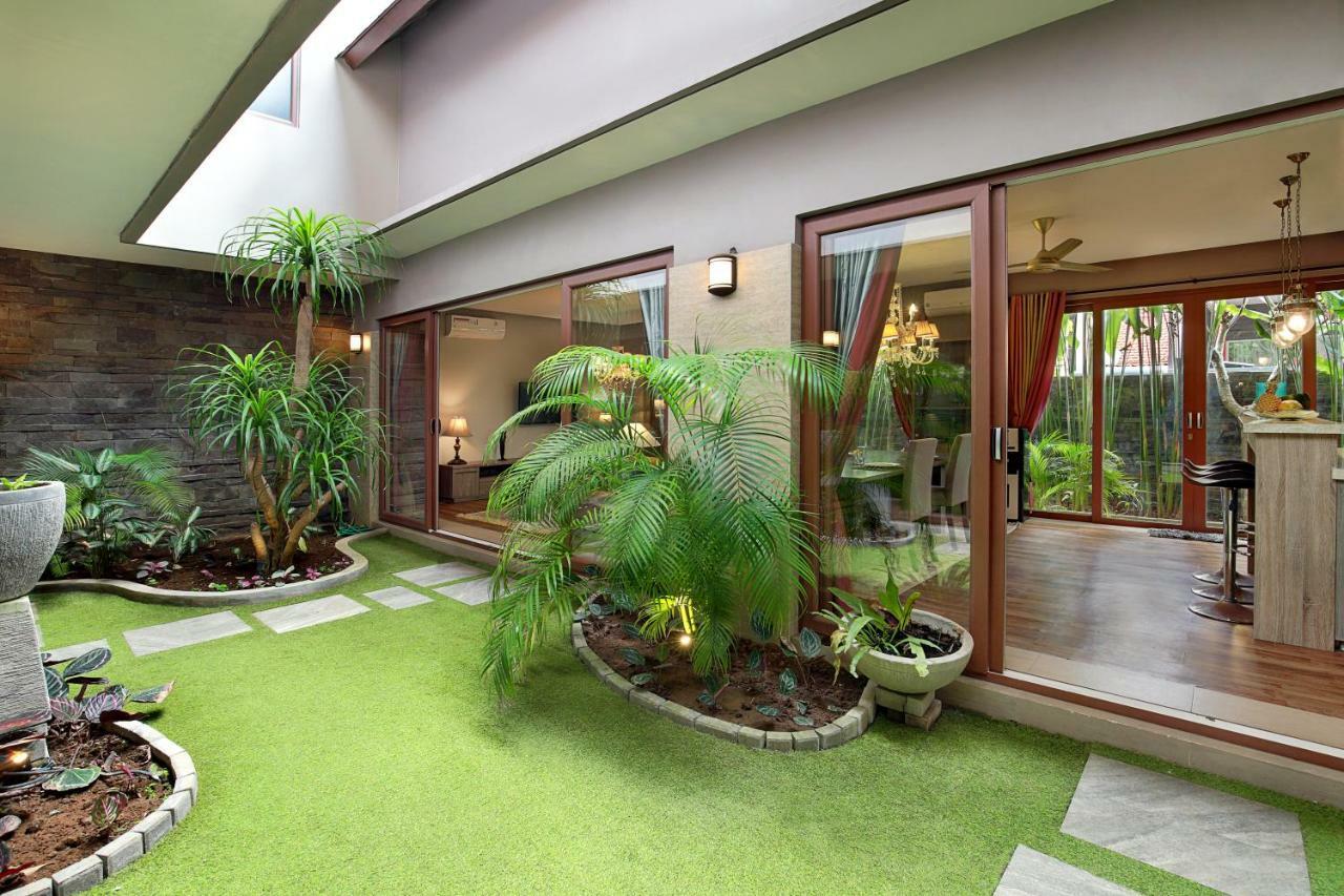 Puri Sabina Bed & Breakfast Jimbaran Extérieur photo