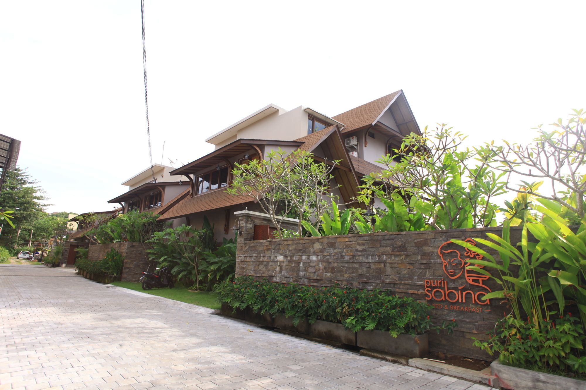 Puri Sabina Bed & Breakfast Jimbaran Extérieur photo