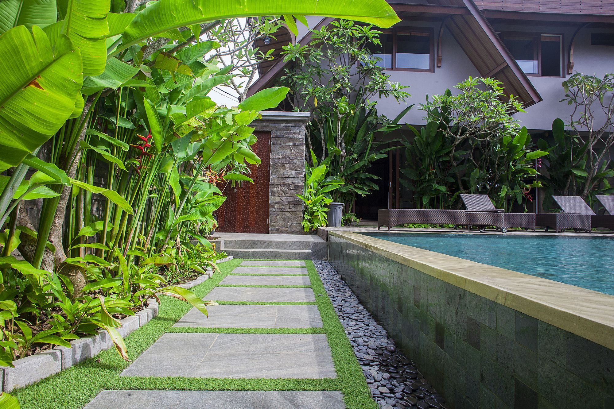 Puri Sabina Bed & Breakfast Jimbaran Extérieur photo