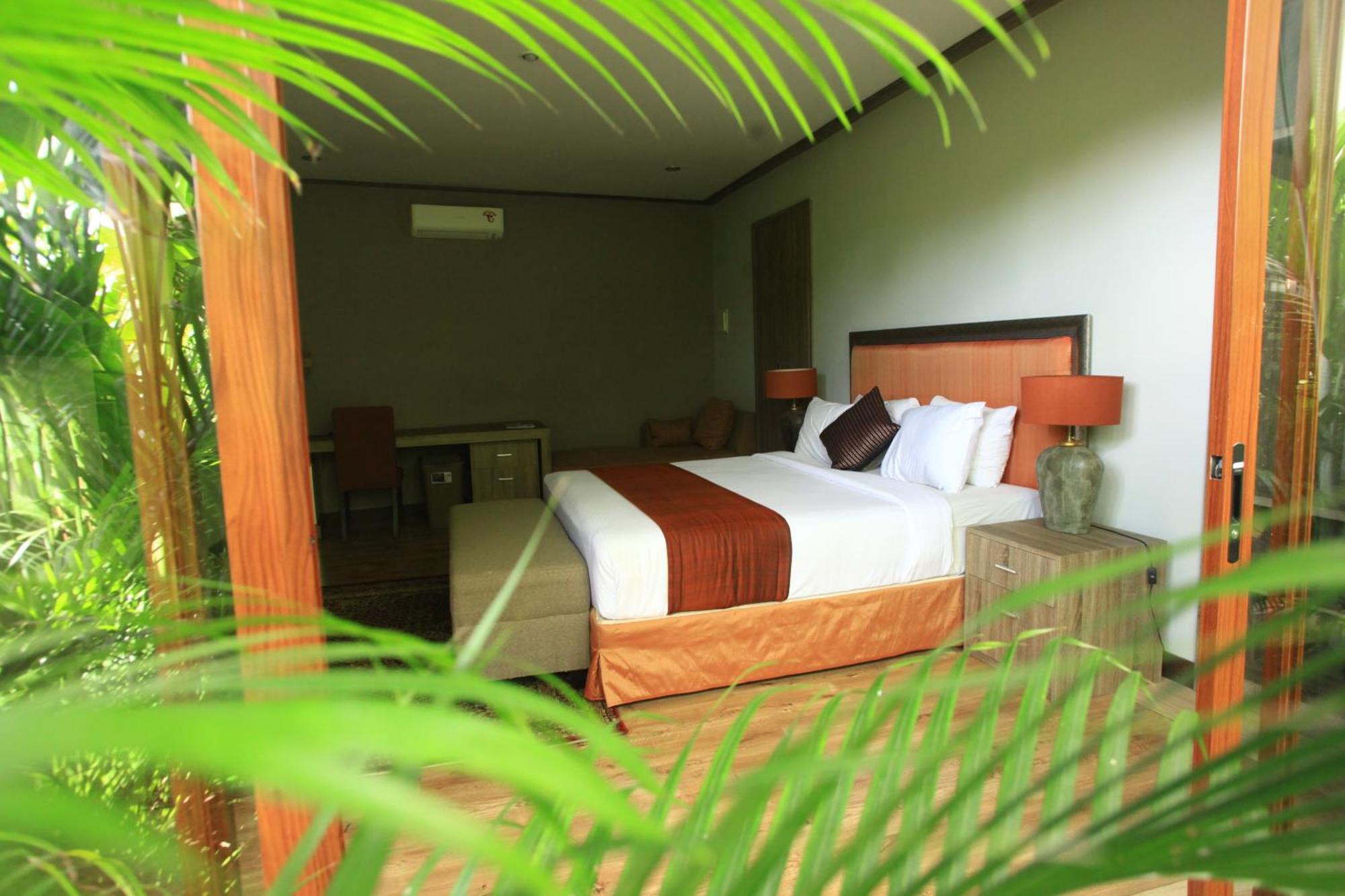 Puri Sabina Bed & Breakfast Jimbaran Extérieur photo