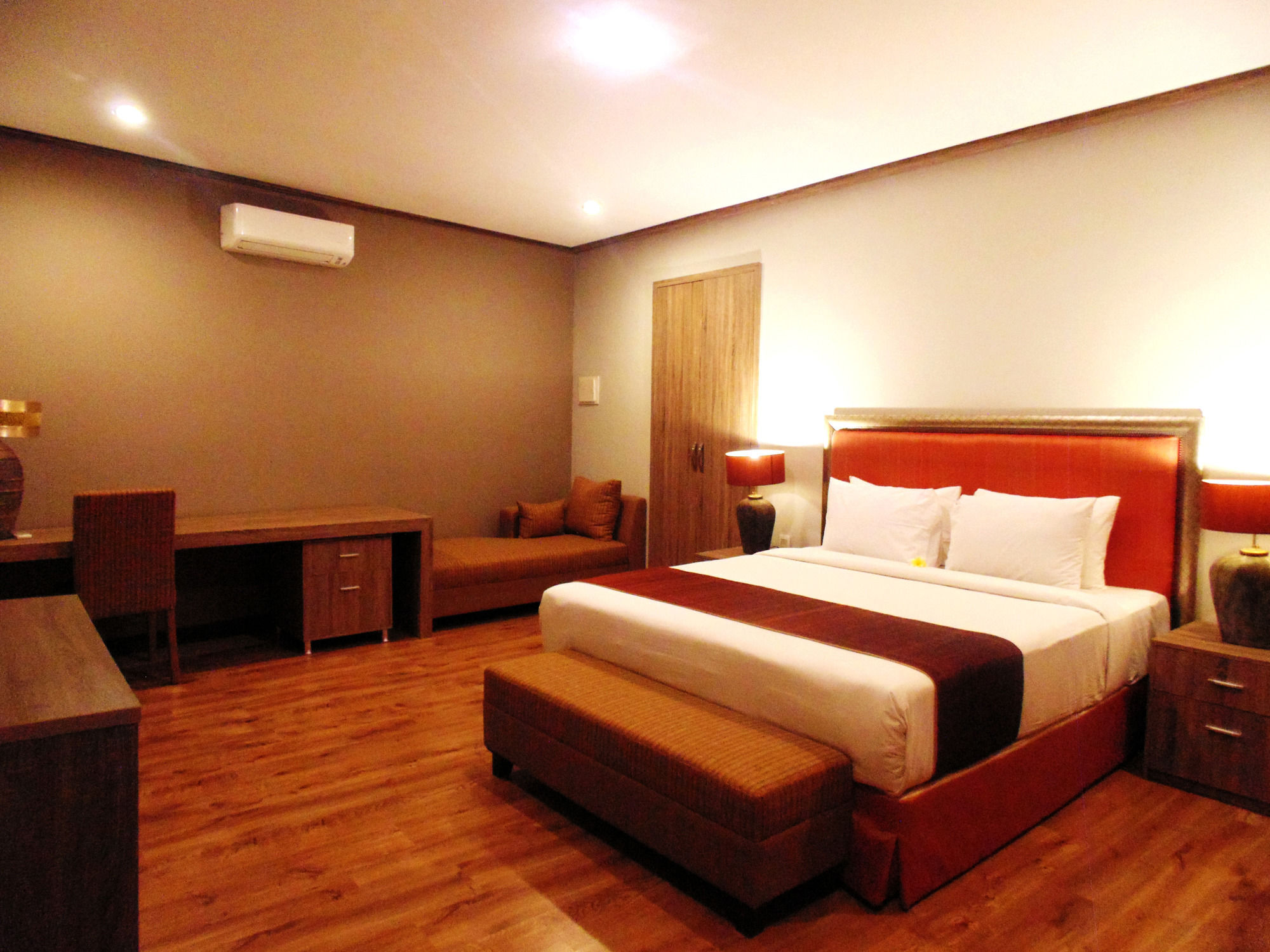 Puri Sabina Bed & Breakfast Jimbaran Extérieur photo